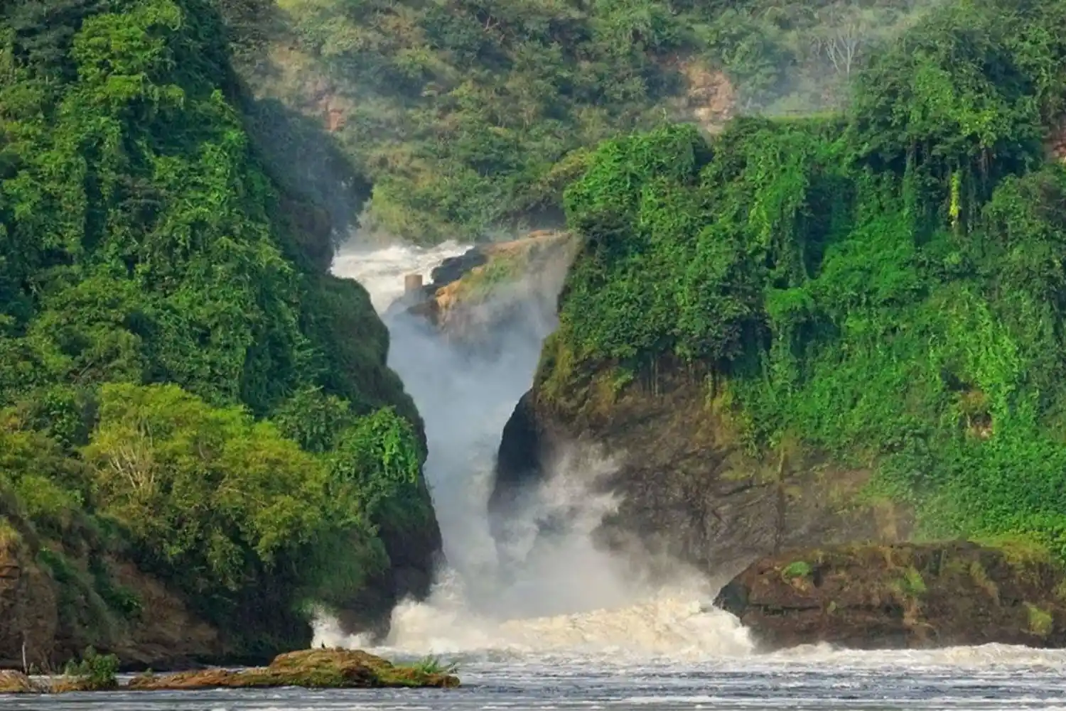 MURCHISON FALLS NATIONAL PARK