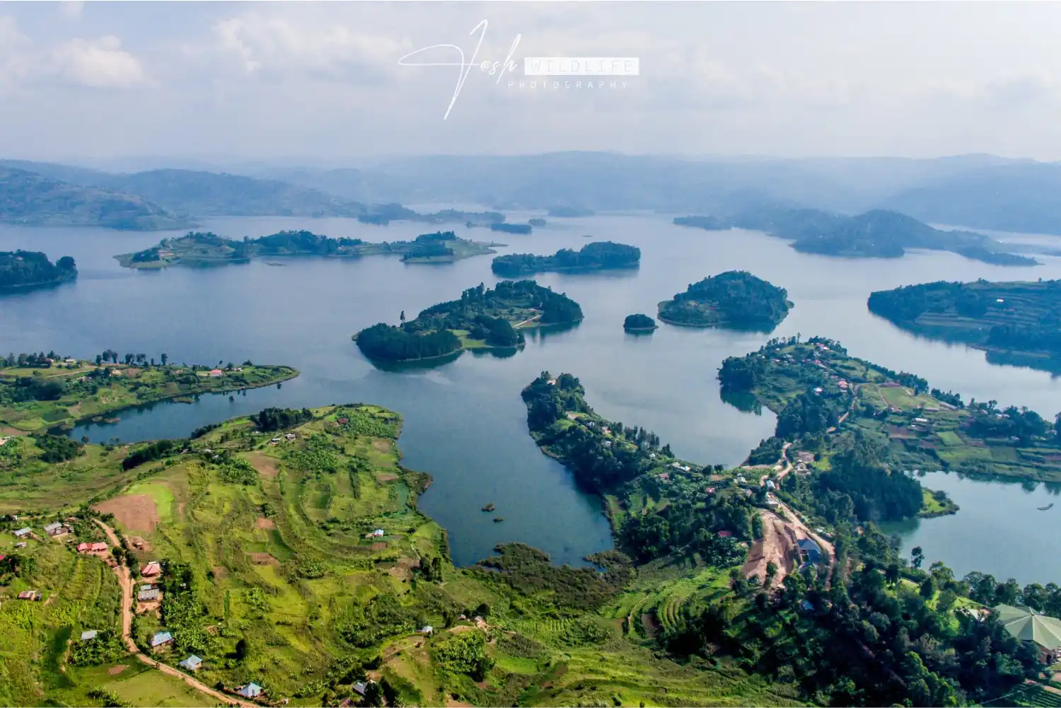 LAKE BUNYONYI